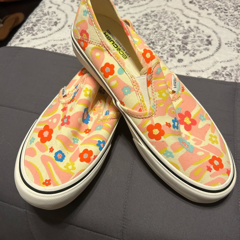 Vans Women's Floral Slip-On Sneakers - Completely NEW